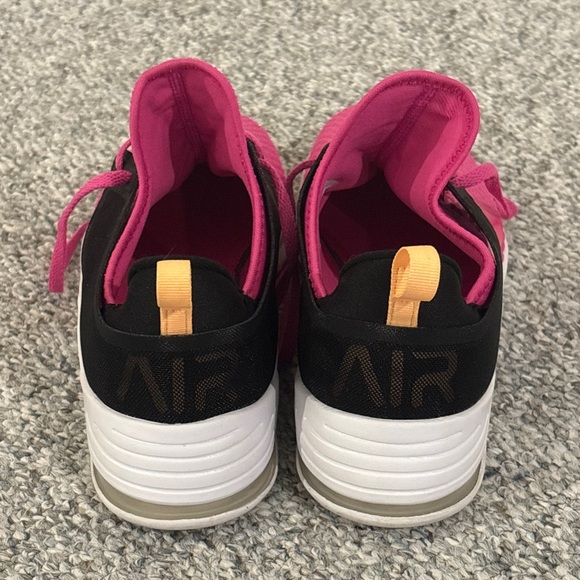 Nike Air Max Bella TR 2 'Laser Fuchsia' - Picture 4 of 8